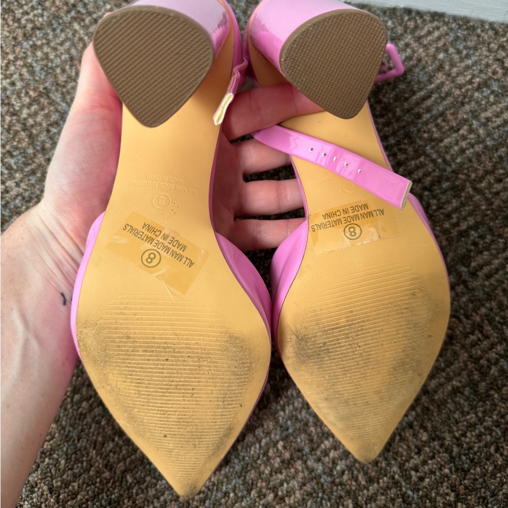Lulu’s heels - Picture 2 of 8